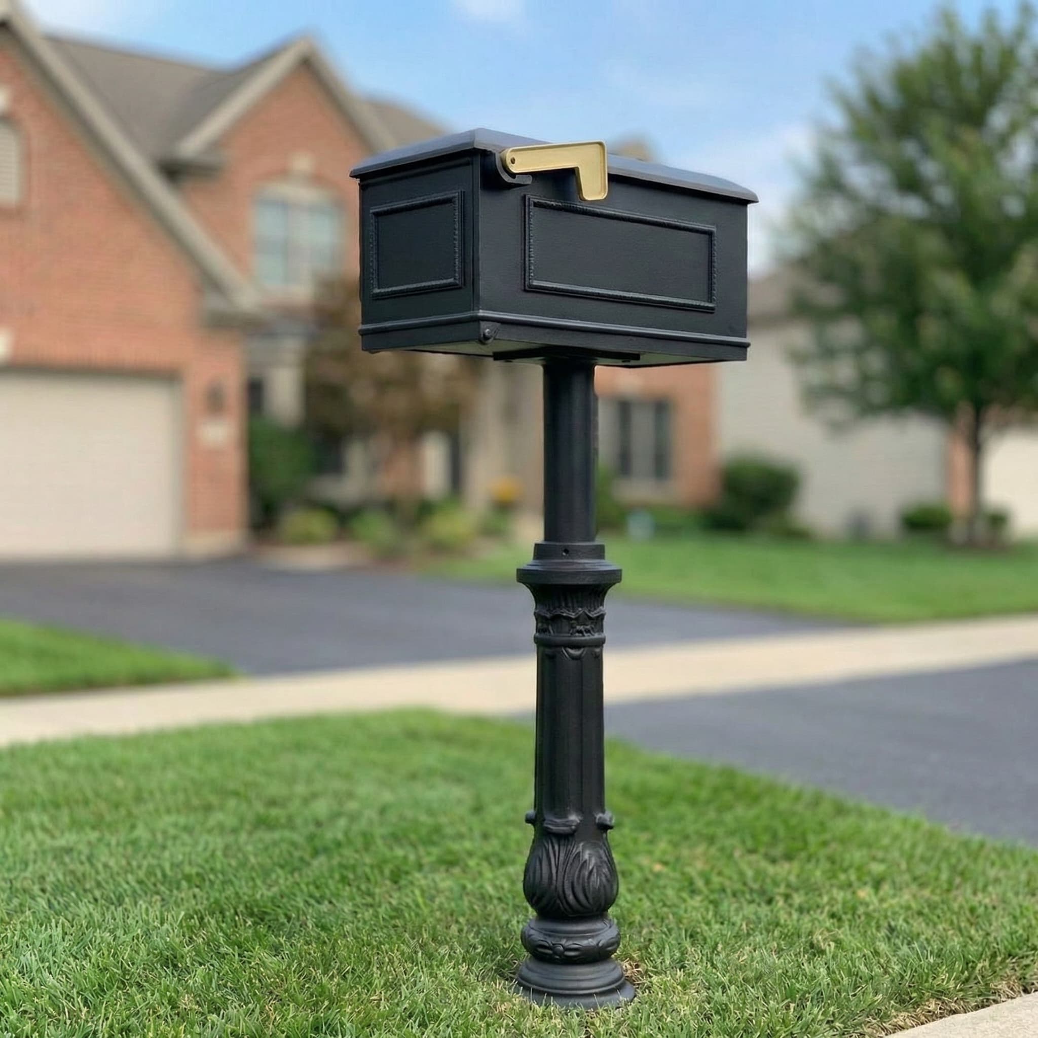 Hanford Deluxe post with Lewiston cast aluminum mailbox in Chicagoland