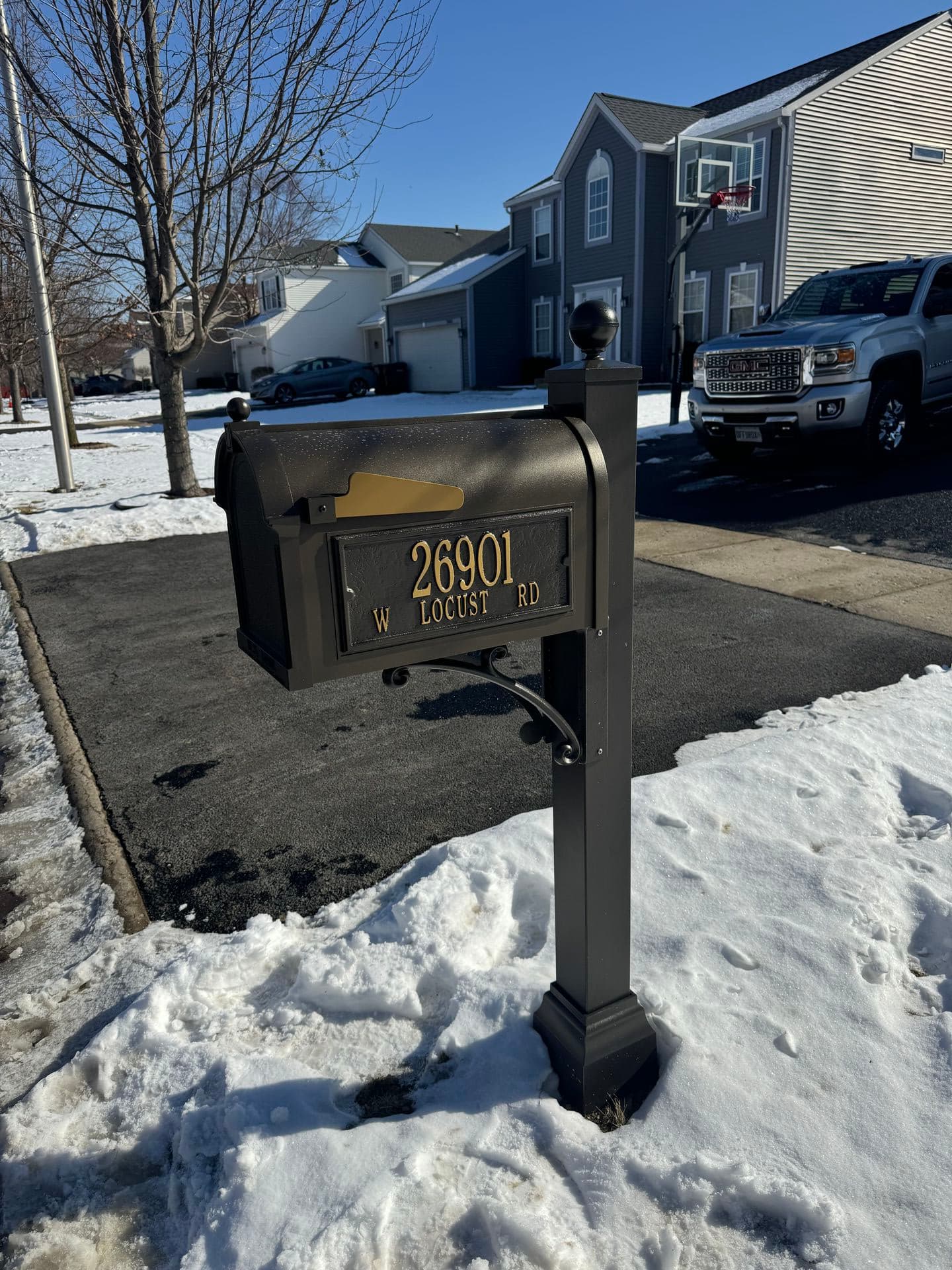 Custom mailbox installation completed in Burr Ridge, IL